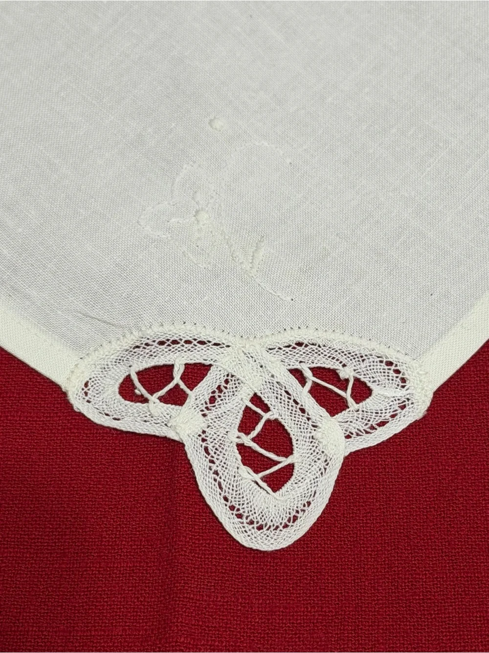 Vintage napkins 6 pieces. White/off white   New never used.